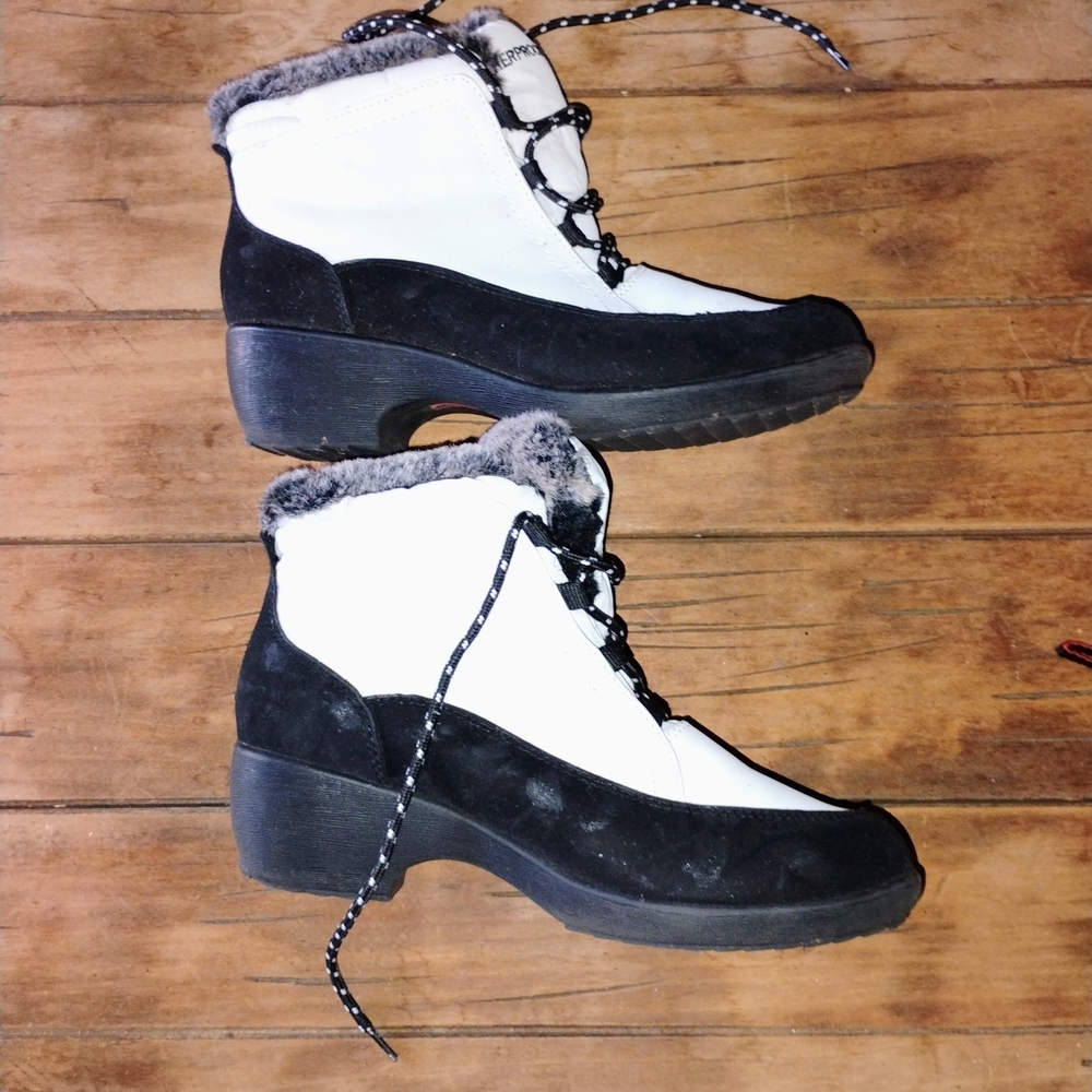 NEW With Box Weatherproof Linda Boots 8M White Faux Fur Winter Snow Boot - Picture 3 of 7